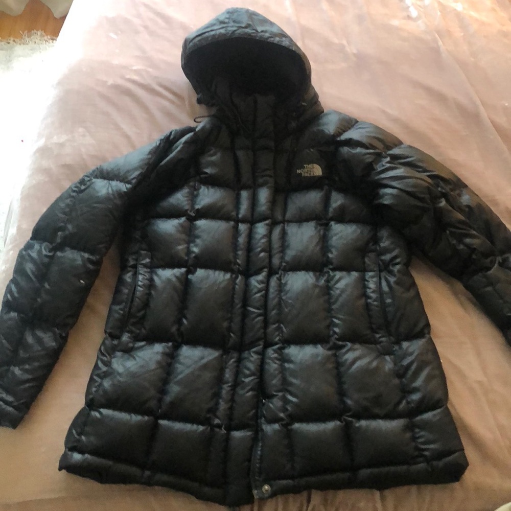 North face women’s jacket in Large...600 fill down